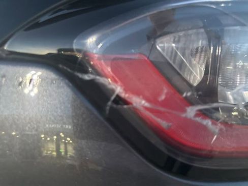 Used 2019 Jeep Cherokee Limited FWD image 16