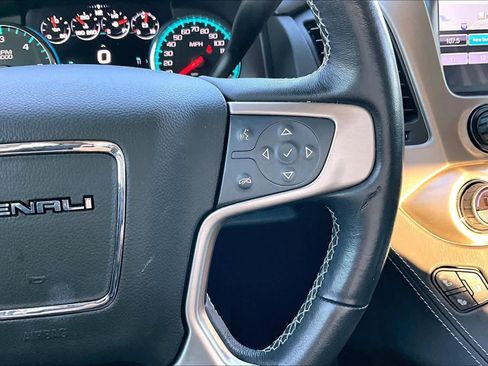 Used 2020 GMC Yukon Denali w/ Denali Ultimate Package image 24