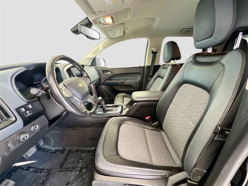 Used 2019 Chevrolet Colorado Z71 AWD/4WD image 5