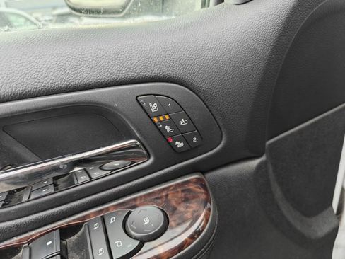 Used 2011 GMC Sierra 2500 Denali w/ Snow Plow Prep Package image 10