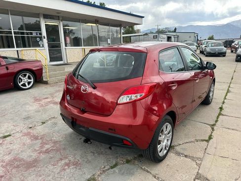 Used 2014 MAZDA MAZDA2 Sport FWD image 6