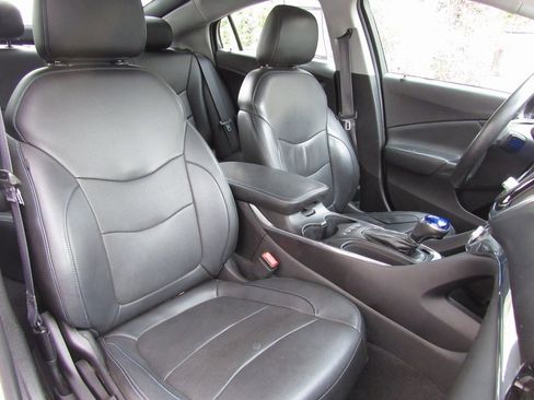 Used 2017 Chevrolet Volt Premier w/ Driver Confidence II Package image 17