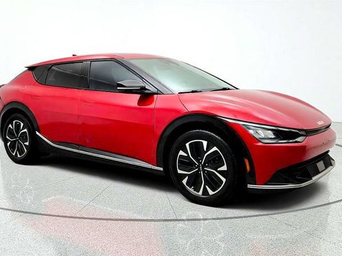 Used 2022 Kia EV6 Wind RWD image 3