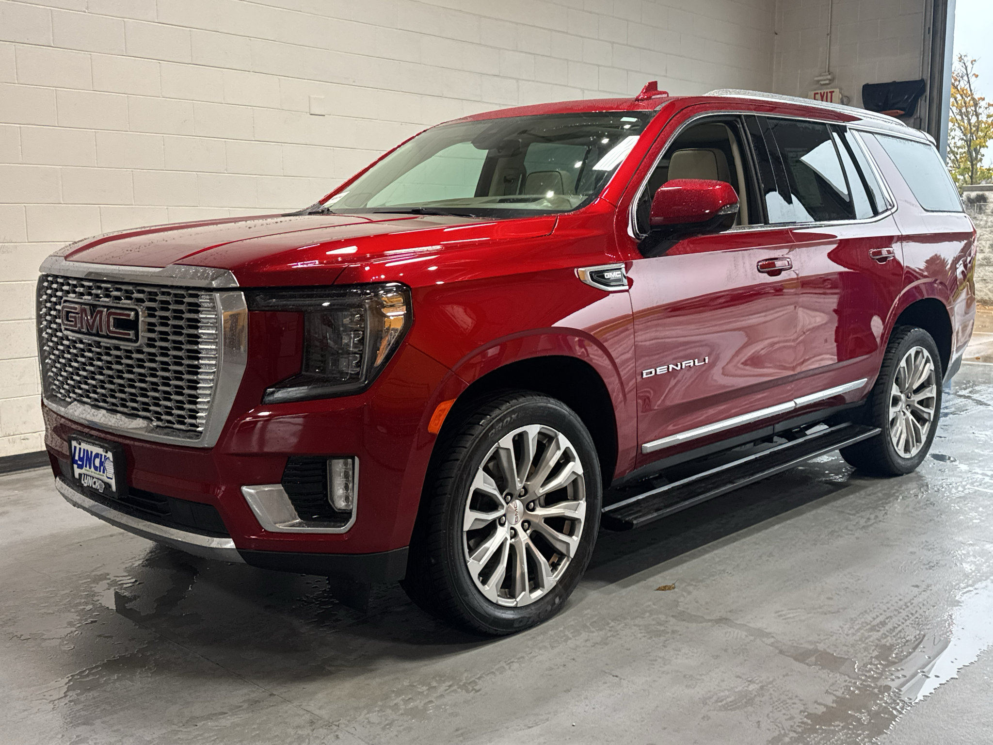 Used 2022 GMC Yukon Denali AWD/4WD image 12