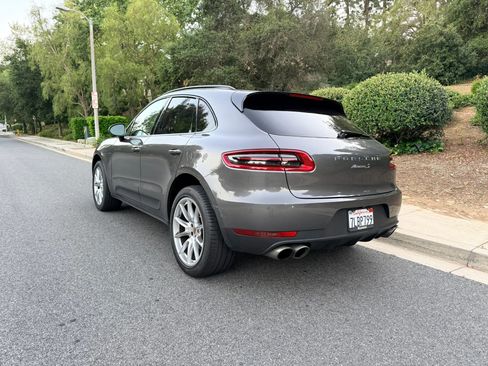 Used 2015 Porsche Macan S image 3