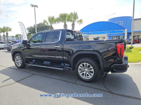 Used 2024 GMC Sierra 1500 Denali AWD/4WD image 3