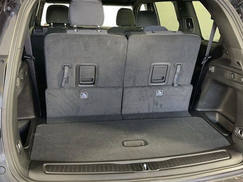 New 2025 Jeep Grand Cherokee L Laredo image 33