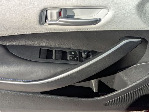 Used 2020 Toyota Corolla SE image 12