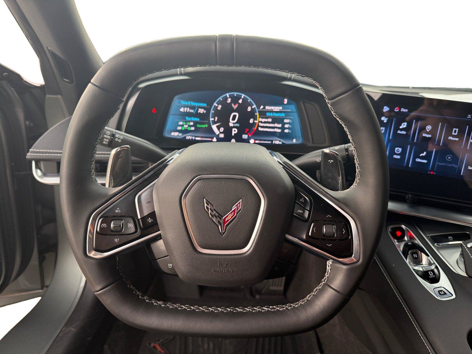 Used 2024 Chevrolet Corvette Stingray Coupe RWD image 17