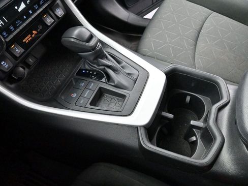 Used 2022 Toyota RAV4 XLE w/ Convenience Package image 26