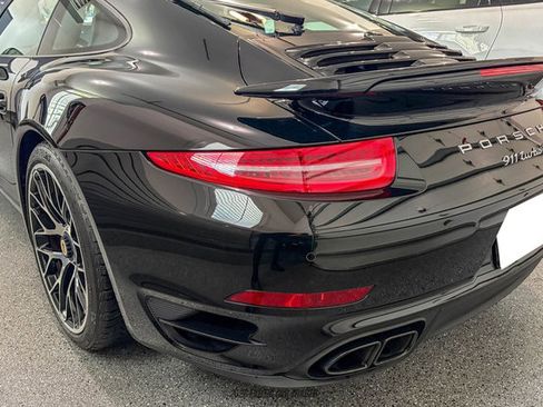 Used 2014 Porsche 911 Turbo S image 98