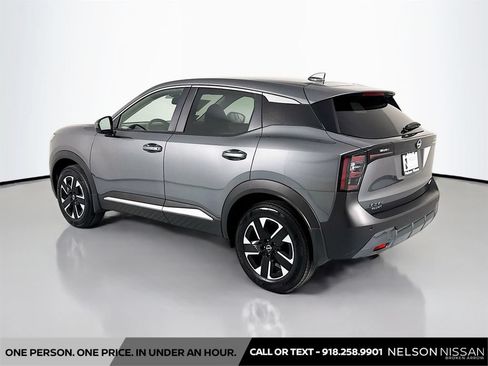Certified 2025 Nissan Kicks SV AWD/4WD image 7