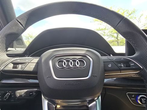 Used 2025 Audi SQ5 Premium Plus w/ Premium Plus Package image 29