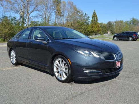 Used 2014 Lincoln MKZ AWD w/ Equipment Group 102A Reserve image 3