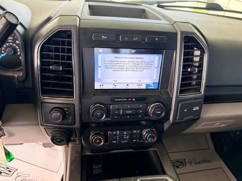Used 2019 Ford F150 XLT w/ Equipment Group 302A Luxury AWD/4WD image 18