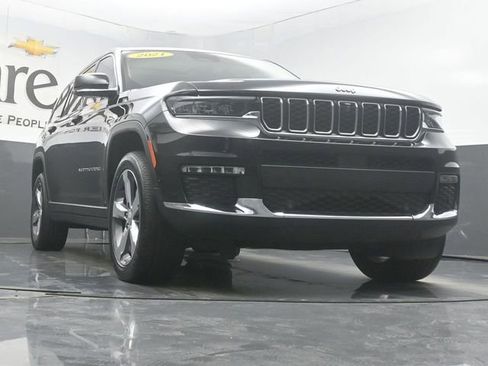 Used 2021 Jeep Grand Cherokee L Limited w/ Luxury Tech Group II image 3