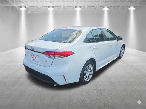 Used 2024 Toyota Corolla LE FWD image 3