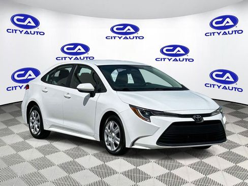 Used 2023 Toyota Corolla LE FWD image 1