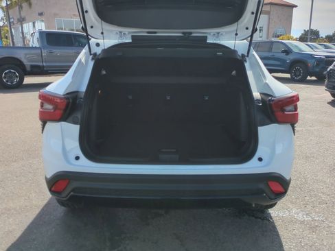 New 2026 Chevrolet Trax RS w/ Sunroof Package image 24