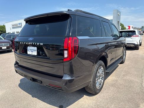 Used 2025 Ford Expedition Active AWD/4WD image 12
