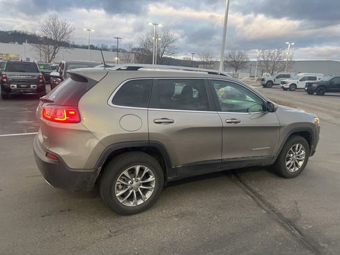 Used 2021 Jeep Cherokee Latitude Lux w/ Comfort/Convenience Group image 5