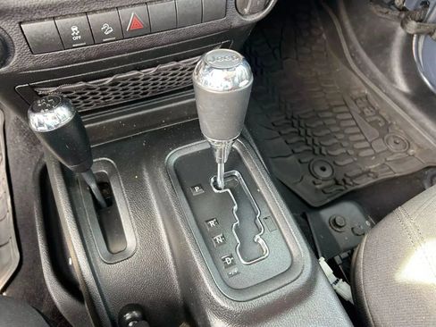 Used 2017 Jeep Wrangler Unlimited Sport w/ Connectivity Group image 23