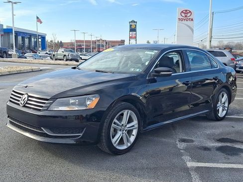 Used 2014 Volkswagen Passat 1.8T SE image 3