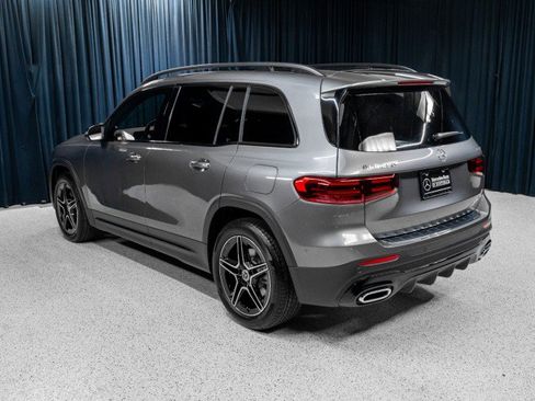 New 2026 Mercedes-Benz GLB 250 4MATIC image 9