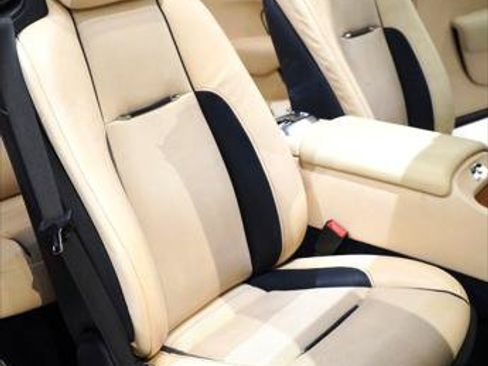 Used 2016 Rolls-Royce Dawn RWD image 21