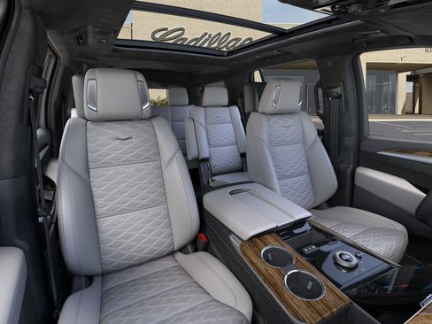 New 2026 Cadillac Escalade Platinum Sport AWD/4WD image 16