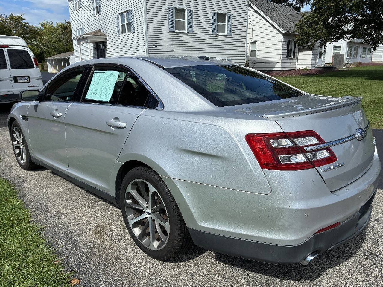 Used 2016 Ford Taurus Limited w/ Driver Assist Package AWD/4WD image 5
