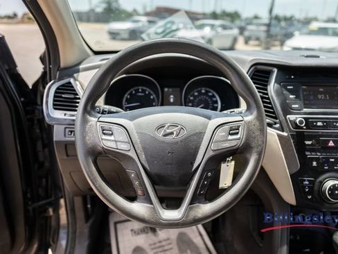 Used 2017 Hyundai Santa Fe Sport FWD image 12