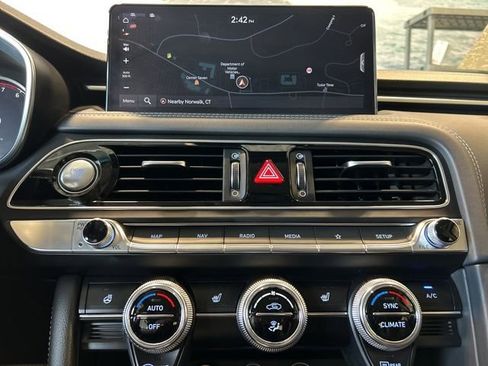 Used 2023 Genesis G70 2.0T AWD/4WD image 89