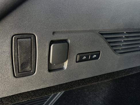 New 2026 Lincoln Nautilus Premier image 33