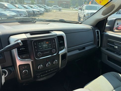 Used 2018 RAM 2500 SLT AWD/4WD image 12