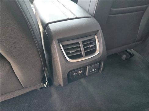 Used 2024 Chevrolet Blazer LT w/ Sound & Technology Package FWD image 17