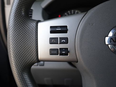 Used 2020 Nissan Frontier SV RWD image 16