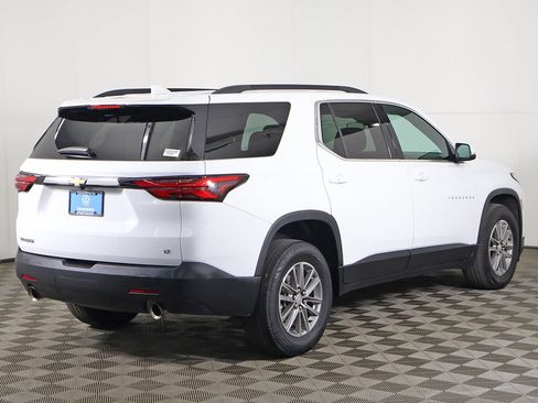 Used 2023 Chevrolet Traverse LT FWD image 11