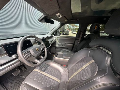 Used 2025 Rivian R1S Adventure AWD/4WD image 4