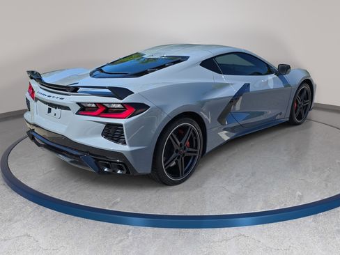 Used 2024 Chevrolet Corvette Stingray Preferred Cpe w/ Z51 Performance Package RWD image 5