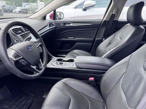 Used 2019 Ford Fusion Titanium FWD image 7