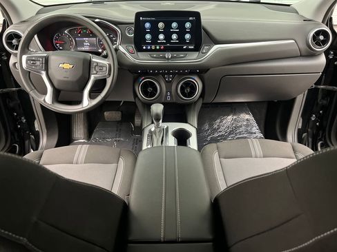 Used 2025 Chevrolet Blazer LT FWD image 37