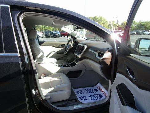 Used 2023 GMC Acadia SLT image 21