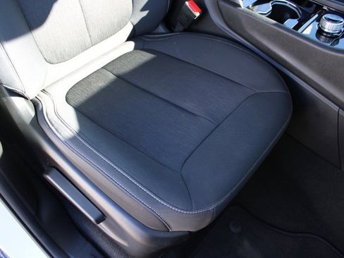 Used 2023 Jeep Grand Cherokee L Laredo image 29