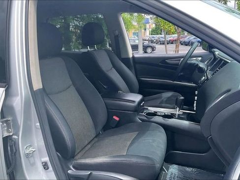 Used 2018 Nissan Pathfinder SV FWD image 7