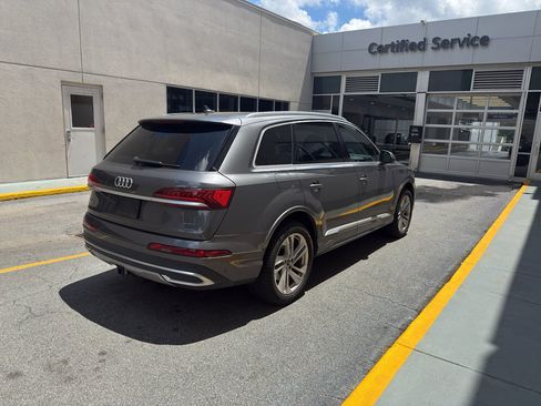 Used 2021 Audi Q7 3.0T Premium Plus AWD/4WD image 3