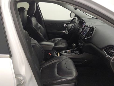 Used 2019 Jeep Cherokee Limited FWD image 21