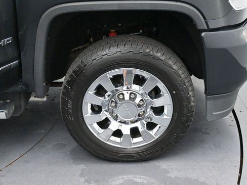 Used 2017 GMC Sierra 2500 Denali w/ Duramax Plus Package AWD/4WD image 37