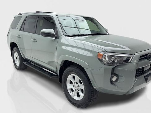 Used 2020 Toyota 4Runner SR5 image 2