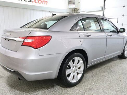 Used 2013 Chrysler 200 LX image 6